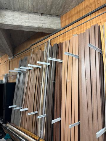 MDF Folieplinten – €4 per stuk – 2400x60x15mm beschikbaar voor biedingen