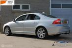 Volvo S80 2.5 T Momentum 200PK Trekhaak Airco Navi jongtimer, Met garantie (alle), 2521 cc, Bedrijf, Sedan
