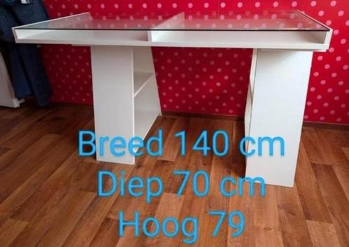 Prachtig bureau met glasplaat, Huis en Inrichting, Bureaus, Zo goed als nieuw, Bureau, Ophalen