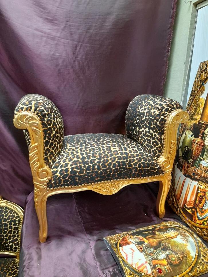 Mooie barok poef hocker nieuw, Huis en Inrichting, Banken | Voetenbanken en Poefen, Zo goed als nieuw, Rechthoekig, Ophalen of Verzenden