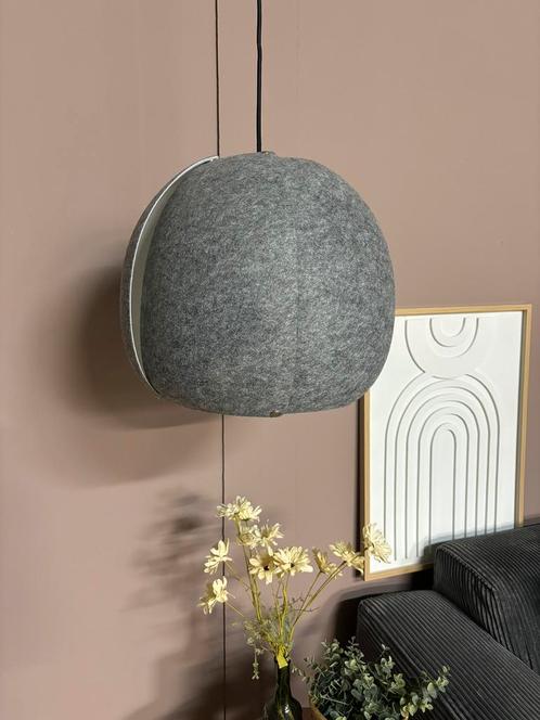 Vilt hanglamp grijs Scandinavisch lamp, Huis en Inrichting, Lampen | Hanglampen, Zo goed als nieuw, Minder dan 50 cm, Kunststof