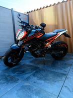 KTM Duke 125 – Bouwjaar 2020 – Volledig Akrapovic systeem, Particulier, 11 kW of minder, Minimaal motorrijbewijs A1, Naked bike