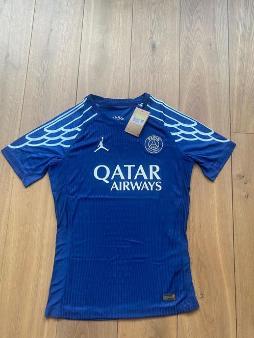 Paris Saint germain voetbalshirt volwassenmaat S, Sport en Fitness, Voetbal, Nieuw, Shirt, Maat S, Ophalen of Verzenden