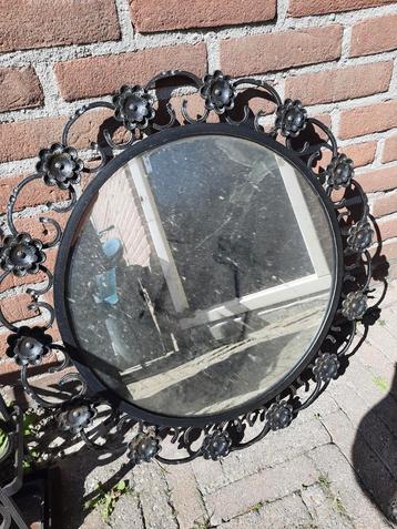 Gehele set compleet met tafel etc beschikbaar voor biedingen