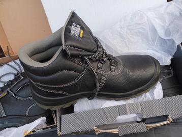 Safety jogger werkschoenen 2x 1 paar beschikbaar voor biedingen