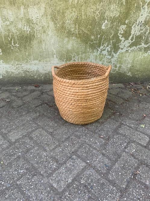Raffia | rotan mand, vintage | handgemaakt, Verzamelen, Retro, Huis en Inrichting, Ophalen