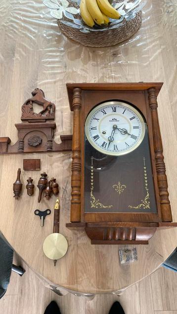 Paardjes klok ? Wandklok hout beschikbaar voor biedingen