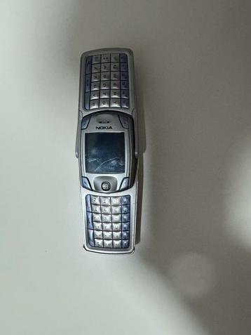 Vintage Nokia 6820a mobiel inklapbaar toestel beschikbaar voor biedingen
