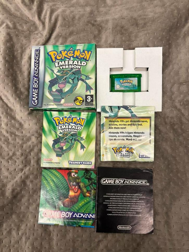 Pokemon Emerald Compleet, Spelcomputers en Games, Games | Nintendo Game Boy, Zo goed als nieuw, Avontuur en Actie, 1 speler, Vanaf 3 jaar
