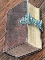 Antiek bijbel met zilver Winsum, Antiek en Kunst, Ophalen of Verzenden, Zilver