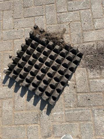 Rubber terrastegels beschikbaar voor biedingen