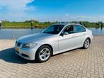 BMW 3-Serie 2.0 I 318 2008 Grijs, Auto's, BMW, Achterwielaandrijving, Origineel Nederlands, 75 €/maand, Handgeschakeld