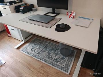 Stijlvol & stevig bureau – 160x80 cm – als nieuw ✅