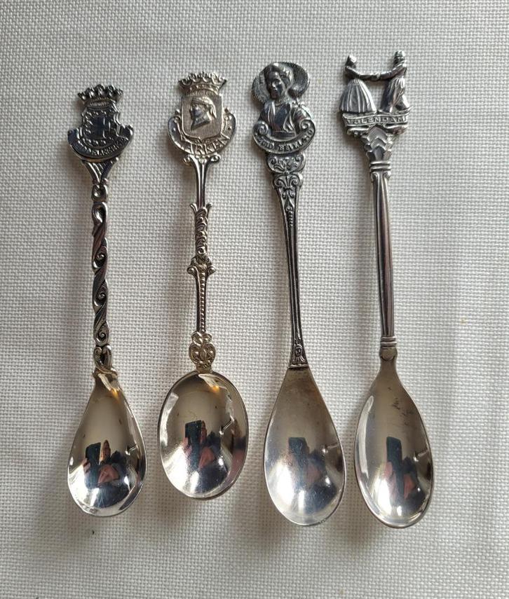Souvenir lepeltjes Marken, Volendam en Zuid-Beveland, Verzamelen, Porselein, Kristal en Bestek, Zo goed als nieuw, Bestek, Metaal