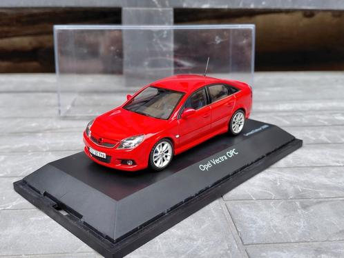 Opel Vectra C facelift OPC 2005-2008 Magmarot 1/43 Schuco, Hobby en Vrije tijd, Modelauto's | 1:43, Zo goed als nieuw, Auto, Schuco