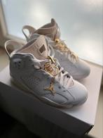 maat 38,5 • 2021 Wmns Air Jordan 6 Retro 'Gold Hoops', Sport en Fitness, Basketbal, Ophalen of Verzenden, Zo goed als nieuw, Schoenen