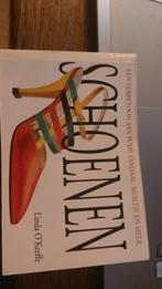 SCHOENEN. een eerbetoon aan pump, sandaal, muiltje en meer, Ophalen of Verzenden, Zo goed als nieuw, Overige onderwerpen