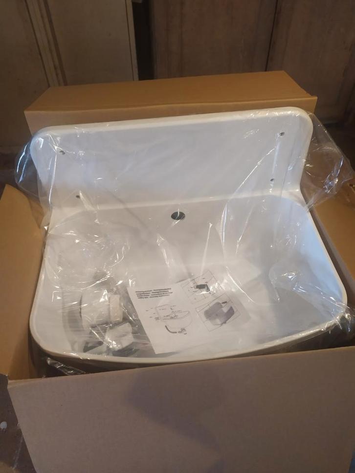 Kunststof Uitstortbak - Nieuw in doos!, Doe-het-zelf en Verbouw, Sanitair, Nieuw, Wastafel, Ophalen