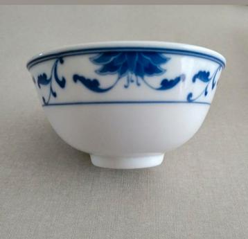 KOM,Wit,blauw,porselein,MAN's,China,11,5cm doorsnede  beschikbaar voor biedingen
