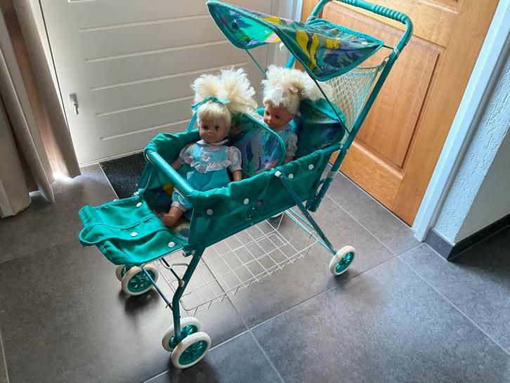 Tweeling poppenwagen met poppen!, Kinderen en Baby's, Speelgoed | Overig, Gebruikt, Meisje, Ophalen of Verzenden