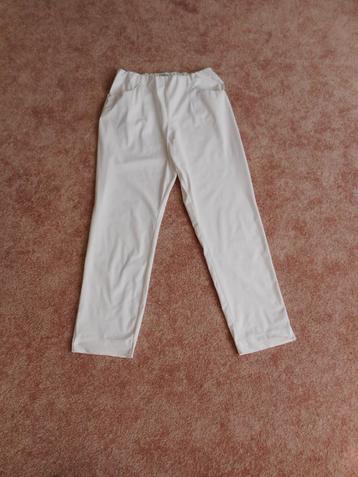 Witte travelstof broek KjBrand maat 42/44 beschikbaar voor biedingen