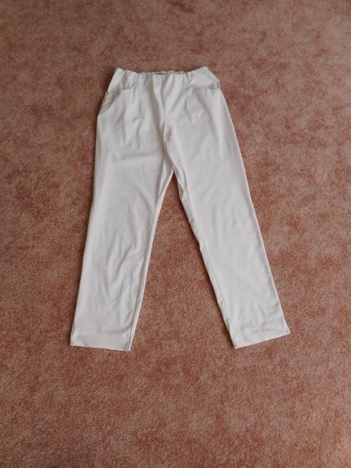 Witte travelstof broek KjBrand maat 42/44, Kleding | Dames, Broeken en Pantalons, Gedragen, Maat 42/44 (L), Wit, Lang, Ophalen of Verzenden