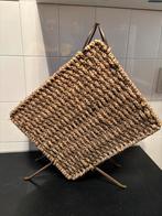 Leuke rotan krantebak, Ophalen of Verzenden, Gebruikt