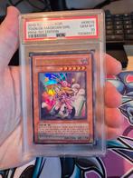 Toon dark magician girl psa10 1st edition, Hobby en Vrije tijd, Verzamelkaartspellen | Yu-gi-Oh!, Ophalen of Verzenden, Zo goed als nieuw