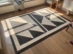Modern Geometrisch Tapijt - Zwart, Wit, Crème, Ophalen, 150 tot 200 cm, Zo goed als nieuw, Geometrisch