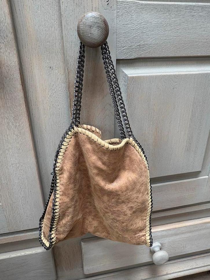 Mooie Schoudertas, Sieraden, Tassen en Uiterlijk, Tassen | Damestassen, Zo goed als nieuw, Schoudertasje, Bruin, Ophalen of Verzenden
