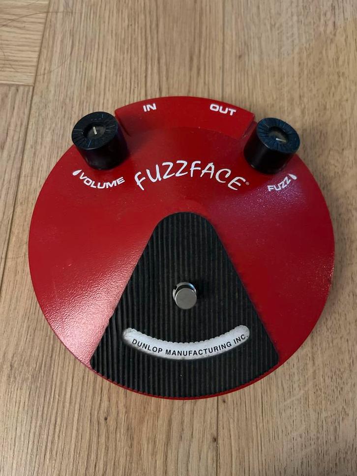 Dunlop Fuzz Face - Rode Fuzz!, Muziek en Instrumenten, Effecten, Gebruikt, Distortion, Overdrive of Fuzz, Ophalen of Verzenden