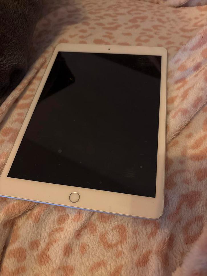 iPad 7e gen 32GB + Apple Pencil + Toetsenbordhoes, Computers en Software, Apple iPads, Zo goed als nieuw, Apple iPad, Wi-Fi, 10 inch