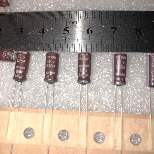 1, 6 of 10stuks 0,47uF 50v Chemi-Con KM serie, Hobby en Vrije tijd, Elektronica-componenten, Nieuw, Ophalen of Verzenden