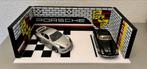 Porsche Diorama met 2 Porsches, Ophalen of Verzenden, Zo goed als nieuw, Auto, Overige merken