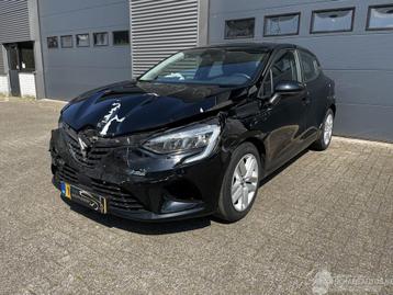 Renault Clio 1.0 TCe CLIMA / CRUISE / NAVI (bj 2022) beschikbaar voor biedingen