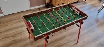Retro Voetbaltafel beschikbaar voor biedingen