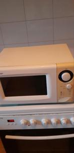 Te koop aangeboden Magnetron, Witgoed en Apparatuur, Ophalen, Zo goed als nieuw, Vrijstaand, 45 tot 60 cm