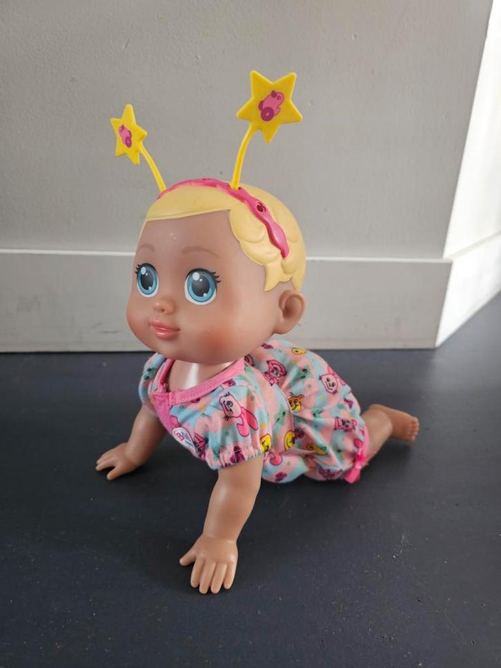 Kruipende Baby Born pop, Kinderen en Baby's, Speelgoed | Poppen, Zo goed als nieuw, Babypop, Ophalen of Verzenden