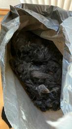 Alpacawol zwart ruim 2,5 kg . Vacht van 1 alpaca, Hobby en Vrije tijd, Spinnewielen en Spinnen, Ophalen, Zo goed als nieuw, Spinwol
