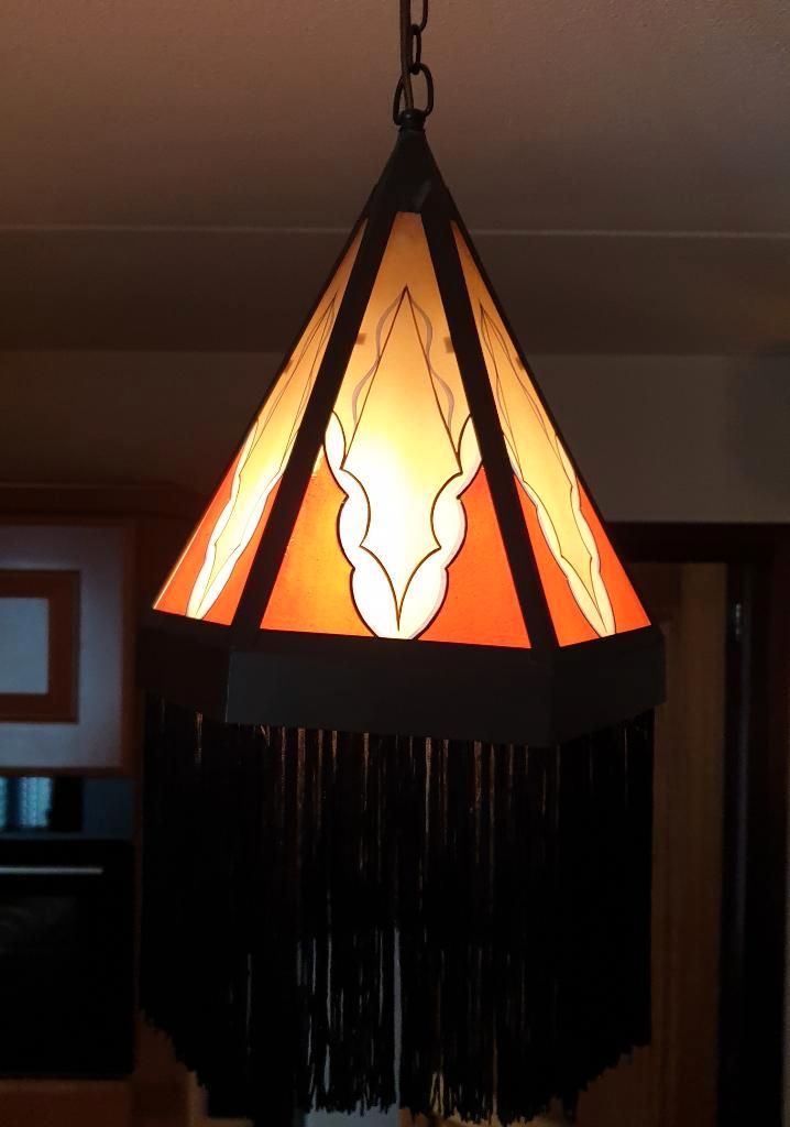 Amsterdamse school hal lamp gebrandschilderd, Antiek en Kunst, Antiek | Lampen, Ophalen of Verzenden