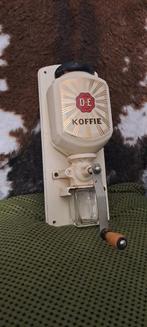 D-E wand koffiemolen met nr. 457 op de achterkant., Antiek en Kunst, Antiek | Keukenbenodigdheden, Ophalen of Verzenden
