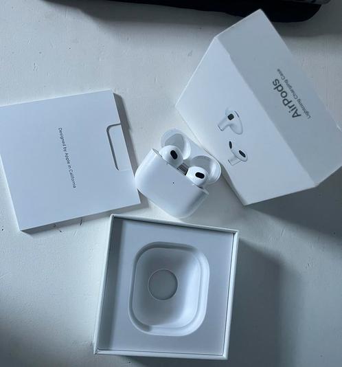 Airpods 3, Telecommunicatie, Mobiele telefoons | Oordopjes, Zo goed als nieuw, In oorschelp (earbud), Bluetooth, Ophalen of Verzenden