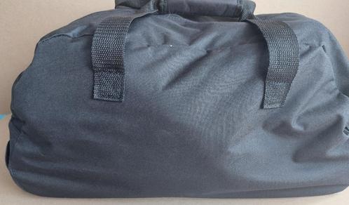 Weekendtas met wielen en trekstang (z.g.a.n., Sieraden, Tassen en Uiterlijk, Tassen | Reistassen en Weekendtassen, Zo goed als nieuw