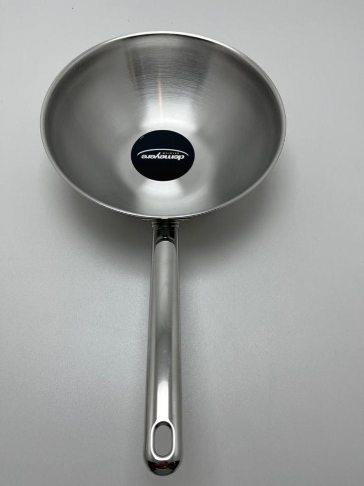 Demeyere wokpan 26cm, verpakking beschadigd, ongebruikt, Huis en Inrichting, Keuken | Potten en Pannen, Nieuw, Wok, Rvs, Inductieplaat