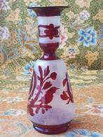 Mooi antiek handgemaakt vaasje uit Engeland van glas 21 cm.