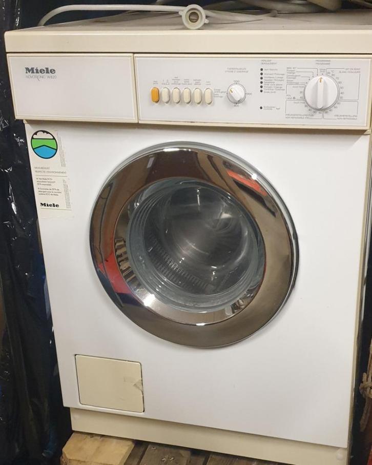 Miele Novotronic W820 wasmachine, Witgoed en Apparatuur, Wasmachines, Gebruikt, Voorlader, 4 tot 6 kg, 85 tot 90 cm, 1200 tot 1600 toeren