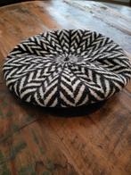 Wollen dames ballonpet, Huis en Inrichting, Banken | Voetenbanken en Poefen, Ophalen of Verzenden, Rechthoekig