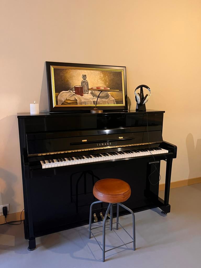 Uitstekende Yamaha piano, akoestisch en silent, Muziek en Instrumenten, Piano's, Ophalen, Gebruikt, Zwart, Piano
