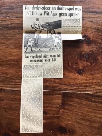 Voetbal krantenartikel Blauw Wit Ajax april 1964 beschikbaar voor biedingen