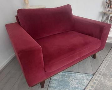 Bordeaux rode love seat